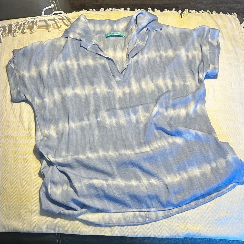 Filly Flair Light Blue Tie-Dye Short Sleeve Blouse - Relaxed Collared Top size S